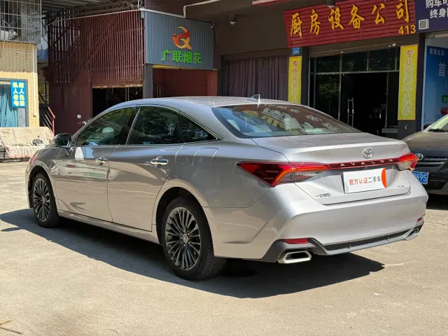 Toyota Avalon — Фото автомобиля 6