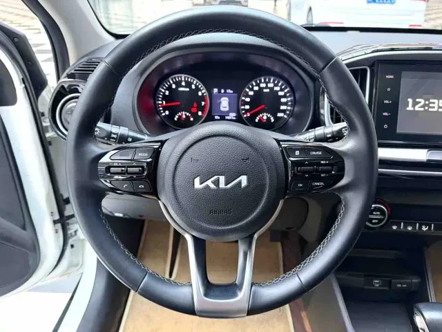 Kia KX1 — Фото автомобиля 8