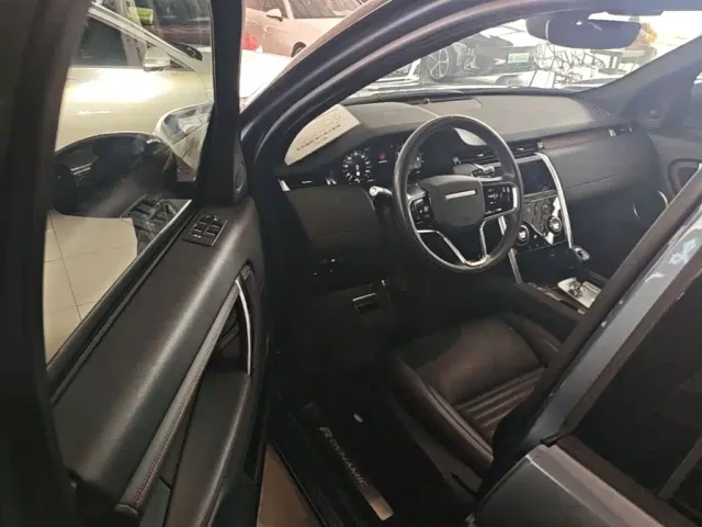 Land Rover Discovery Sport — Фото автомобиля 15