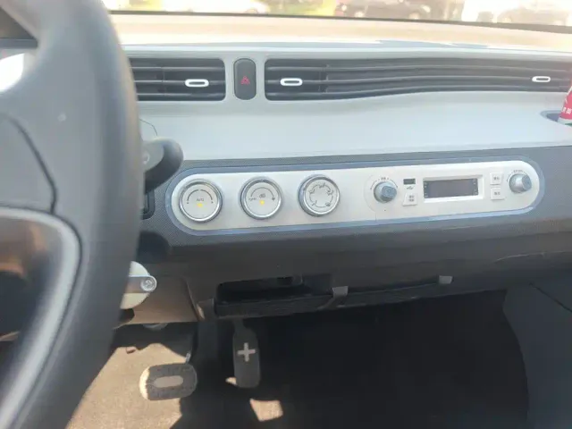 Wuling Hongguang Mini EV — Фото автомобиля 9