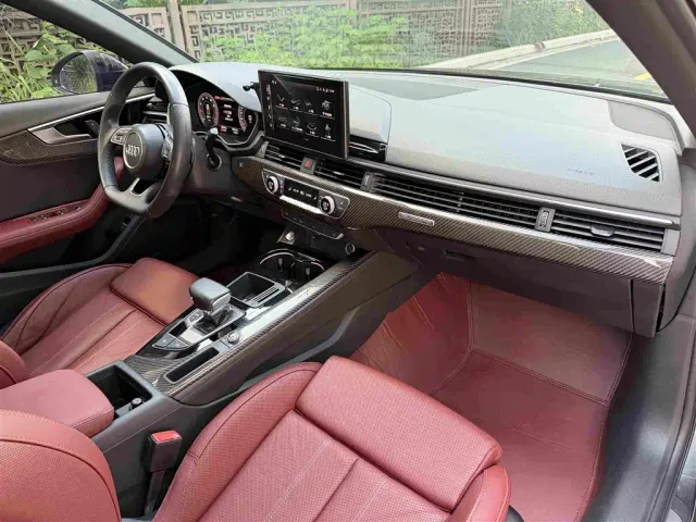 Audi A4L — Фото автомобиля 10