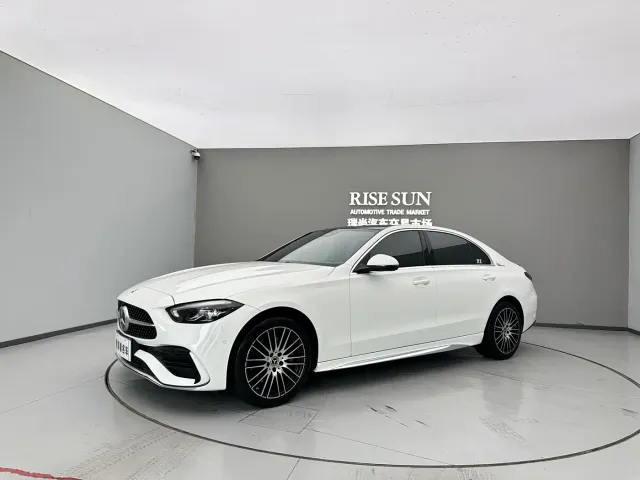 Фотография автомобиля — Mercedes-Benz C-Class