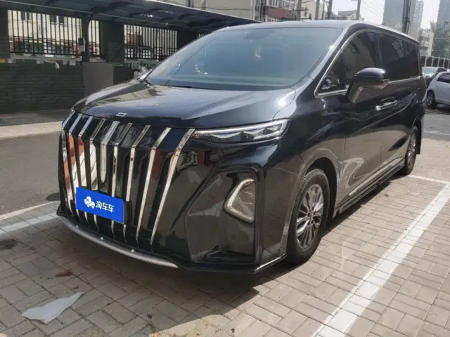 Фотография автомобиля — Bestune Besturn M9