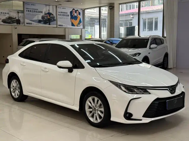 Toyota Corolla — Фото автомобиля 3