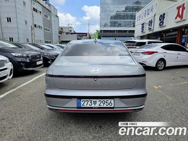 Hyundai Grandeur — Фото автомобиля 2