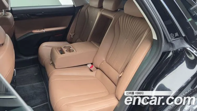 Hyundai Grandeur Grandeur (GN7) 2.5 Бензин 2WD — Фото автомобиля 23