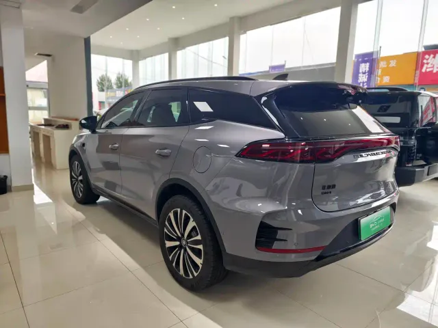 BYD Tang — Фото автомобиля 9