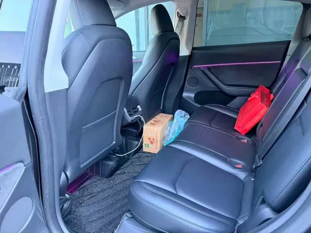 Tesla Model Y — Фото автомобиля 8