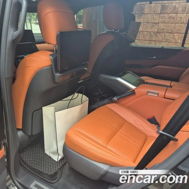 Lexus LX — Фото автомобиля 6