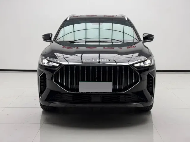 Jetour X70 Plus — Фото автомобиля 2