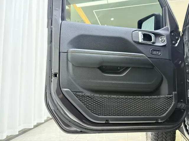 Jeep Wrangler — Фото автомобиля 3