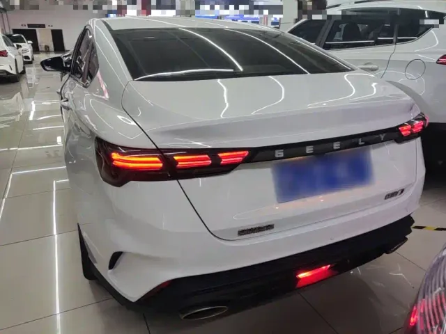Geely Binrui — Фото автомобиля 5