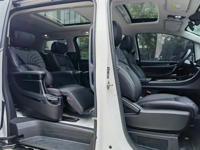 GAC Trumpchi M8 — Фото автомобиля 19