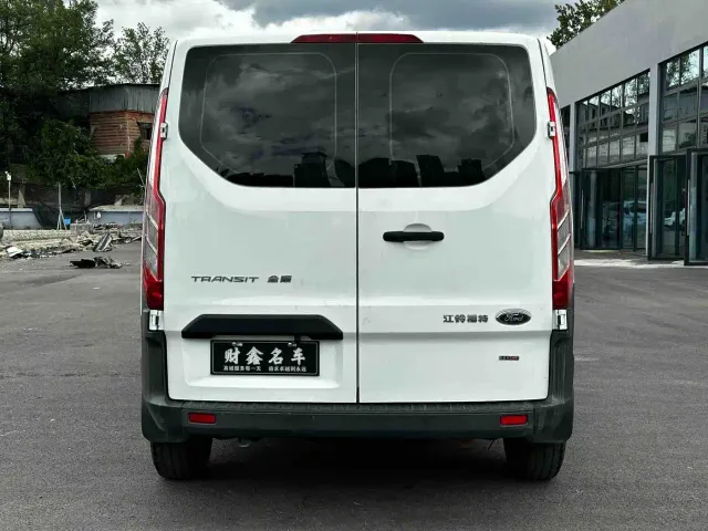 Ford Transit — Фото автомобиля 10