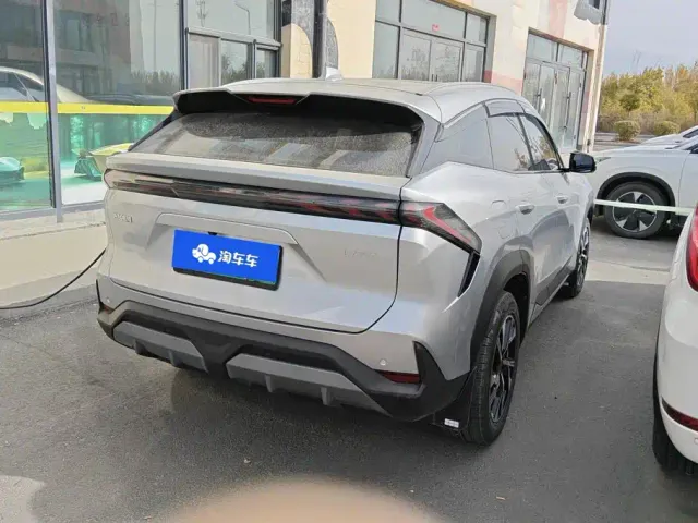 Geely Galaxy L7 — Фото автомобиля 3