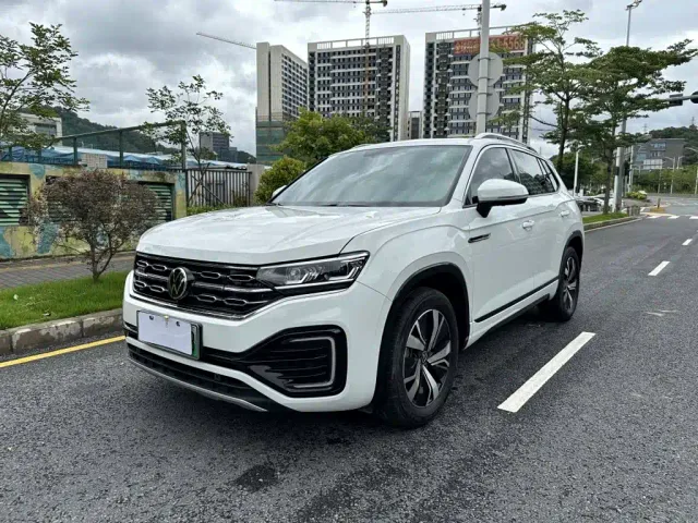 Фотография автомобиля — Volkswagen Tayron GTE Plug-in Hybrid