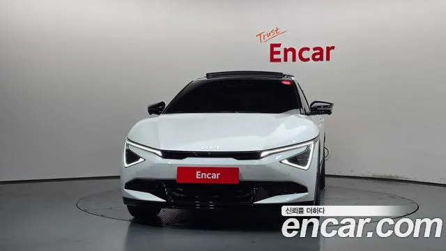 Kia EV6 New — Фото автомобиля 3