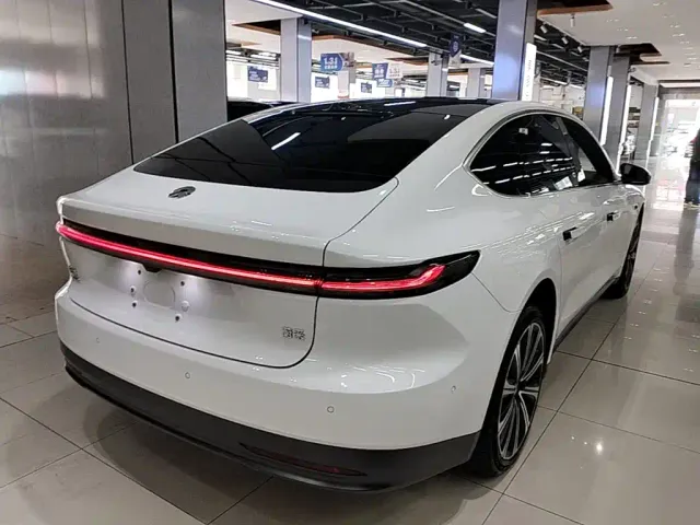 Nio ET7 — Фото автомобиля 6