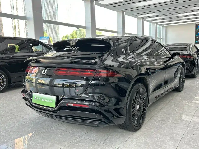 Denza Z9GT — Фото автомобиля 10