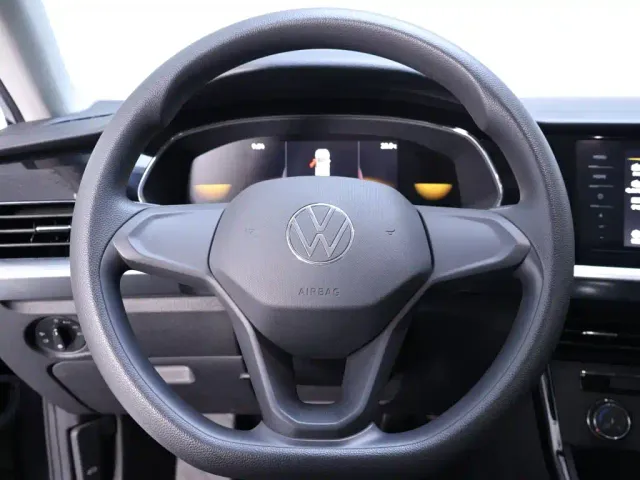Volkswagen Passat — Фото автомобиля 16