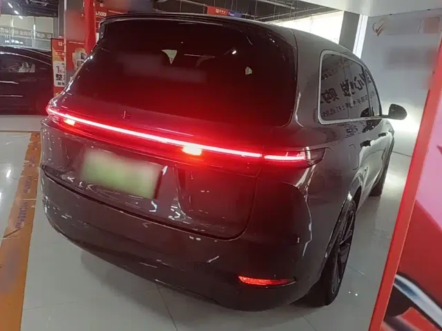 Li Auto L9 — Фото автомобиля 6