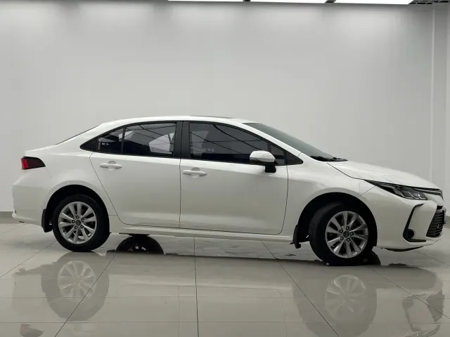 Toyota Corolla — Фото автомобиля 2