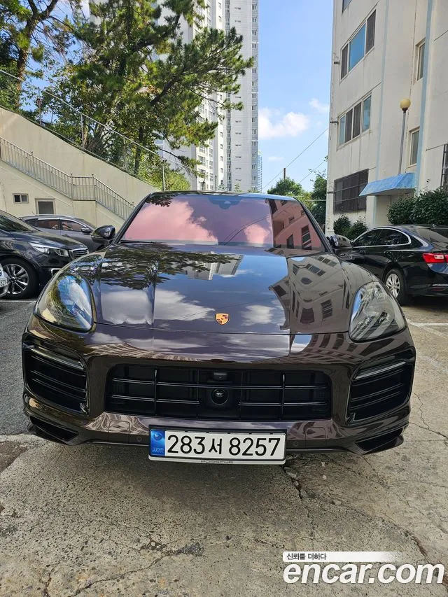Фотография автомобиля — Porsche Cayenne PO536