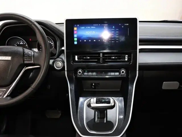 Haval M6 — Фото автомобиля 14
