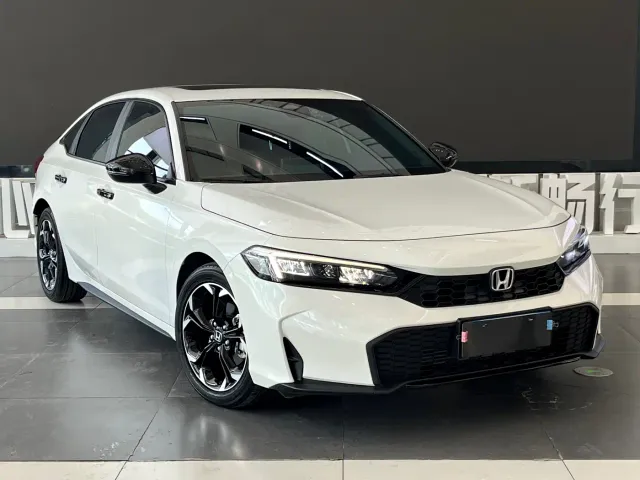 Honda Civic — Фото автомобиля 3