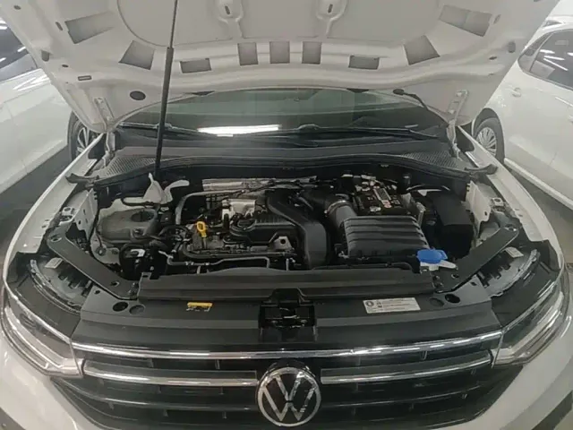 Volkswagen Tiguan L — Фото автомобиля 19