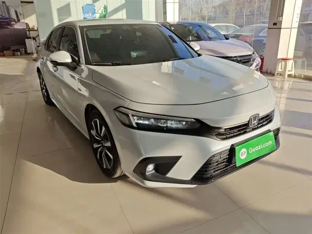 Honda Civic — Фото автомобиля 3