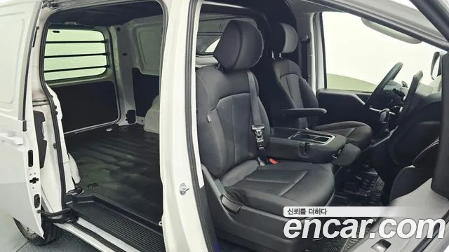 Hyundai Staria — Фото автомобиля 16