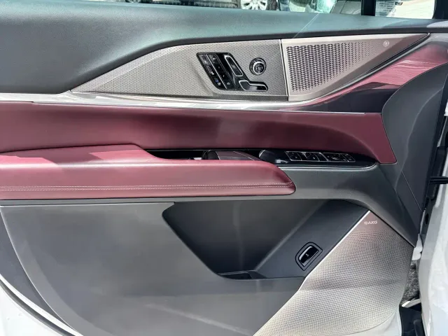 Cadillac XT5 — Фото автомобиля 7