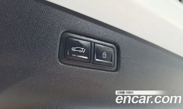 Genesis GV70 — Фото автомобиля 23