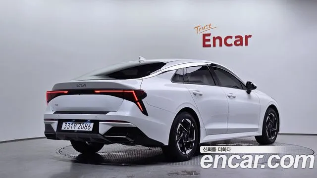 Kia K5 Новый K5 3 поколение 2.0 LPi(Для проката) — Фото автомобиля 2