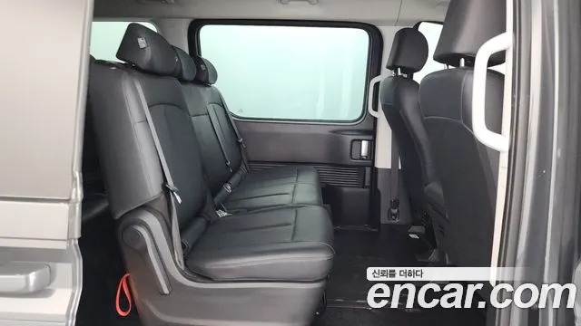 Hyundai Staria Staria Tourer 11 мест — Фото автомобиля 11