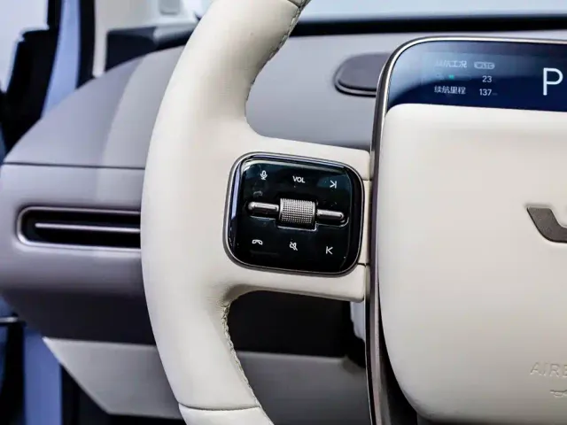 Li Auto Li i8 2025 Standard Edition — Фото автомобиля 29