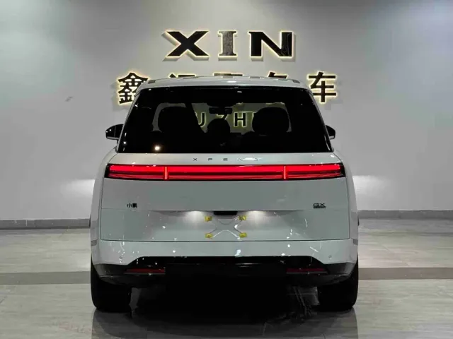 Xpeng GX — Фото автомобиля 5