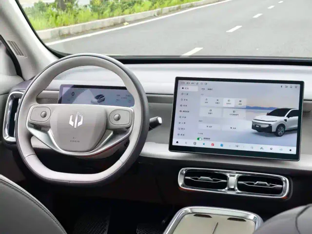 Leapmotor B10 — Фото автомобиля 8