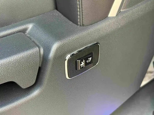 Toyota Sienna — Фото автомобиля 22