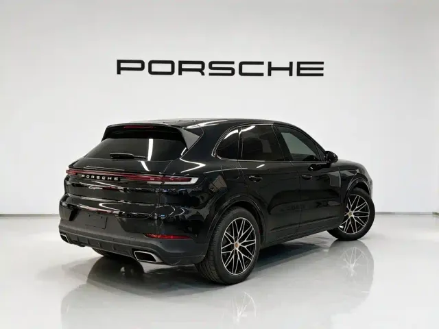 Porsche Cayenne — Фото автомобиля 4