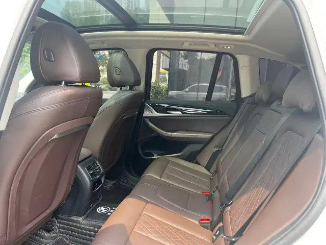 BMW X3 — Фото автомобиля 9