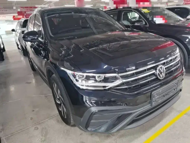 Volkswagen Tiguan L — Фото автомобиля 3