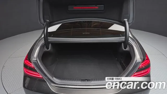 Genesis G70 — Фото автомобиля 27