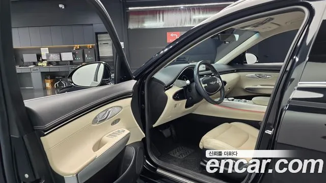 Genesis GV70 — Фото автомобиля 15