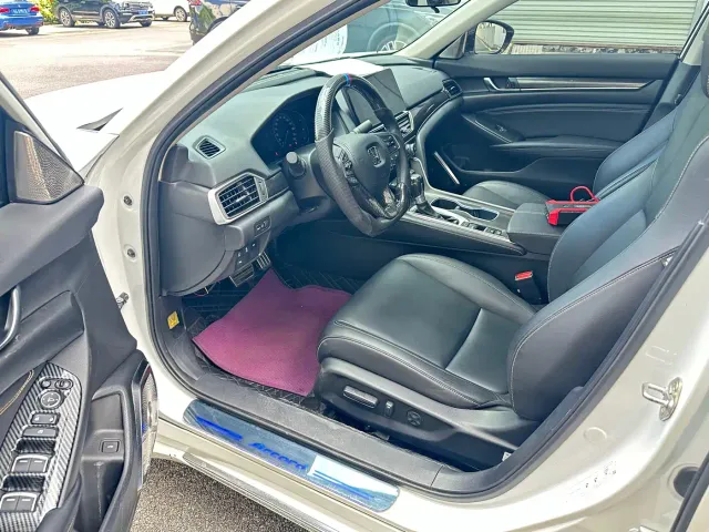 Honda Accord — Фото автомобиля 4