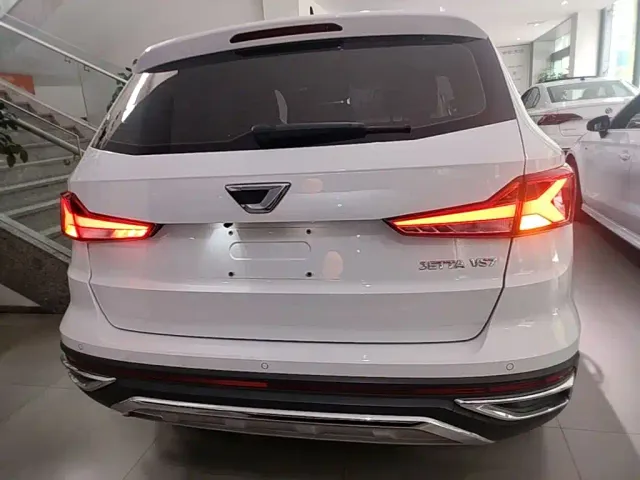 Jetta VS7 — Фото автомобиля 5