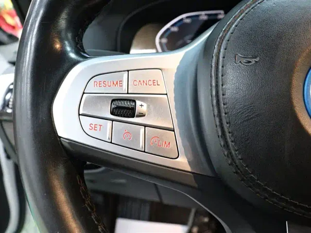 BMW 5 Series — Фото автомобиля 19