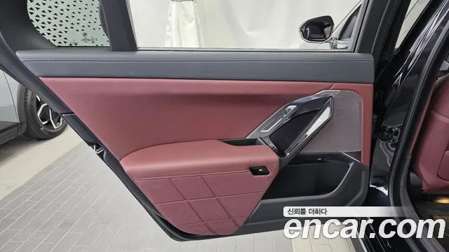 BMW 7 Series G70 — Фото автомобиля 14