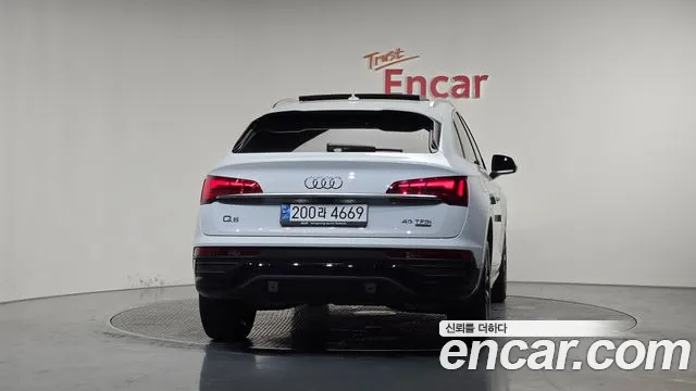 Audi Q5 45 TFSI quattro Sportback — Фото автомобиля 2